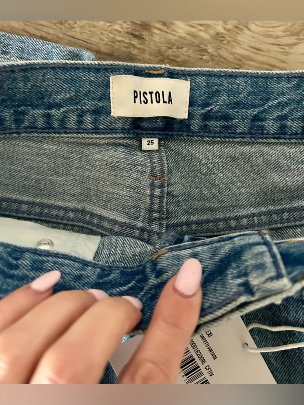 Pistola Lexi Heart Confetti Vintage Jeans Size 25 Straight Leg Distressed NWT - Picture 4 of 7